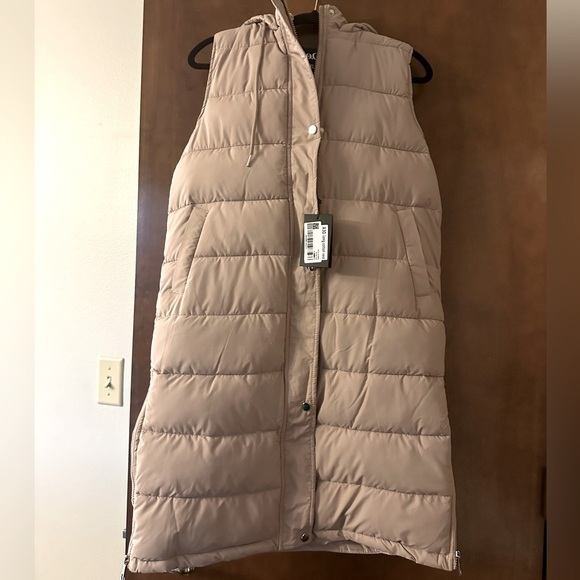 GoGG Longline Puffer Vest. - Picture 4 of 12